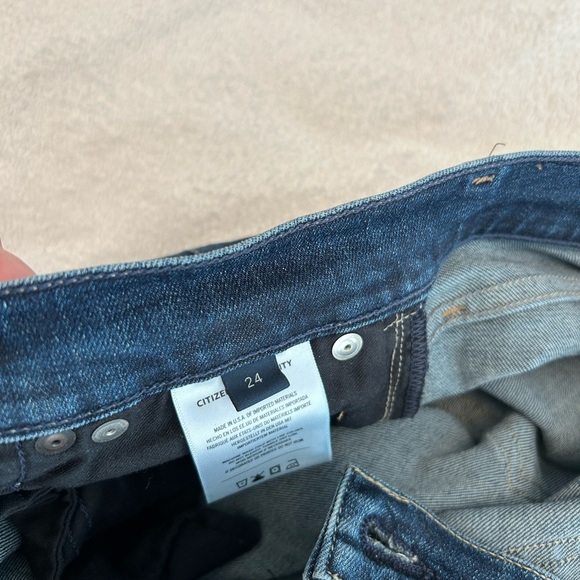 Citizens of Humanity Emerson mid-rise, relaxed 27” jean in Blue Ridge. - Picture 4 of 4